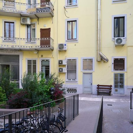 Ross Quadrell - Milano Lägenhet Exteriör bild