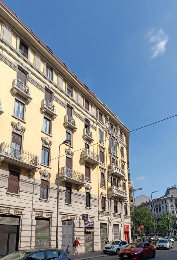 Ross Quadrell - Milano Lägenhet Exteriör bild
